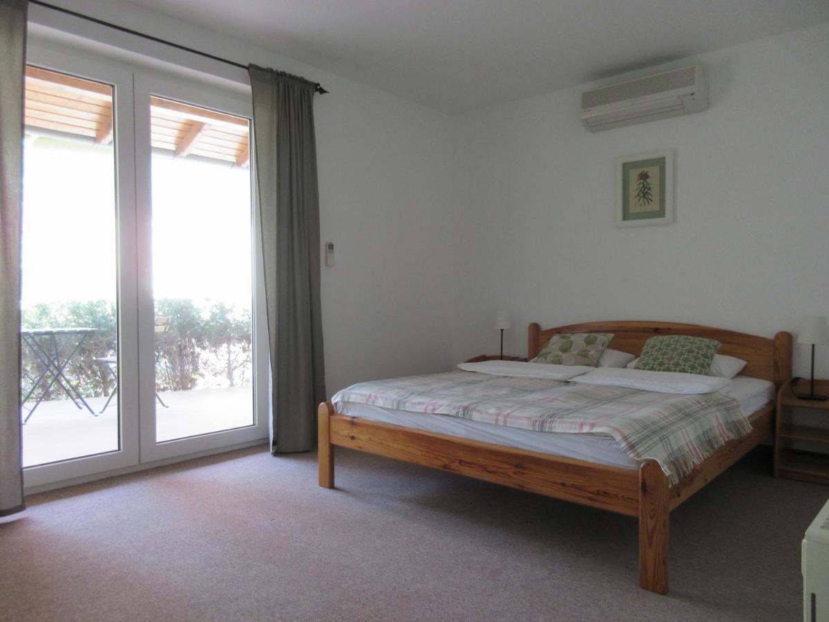 Mediterran Vendeghaz Hotell Velence Exteriör bild