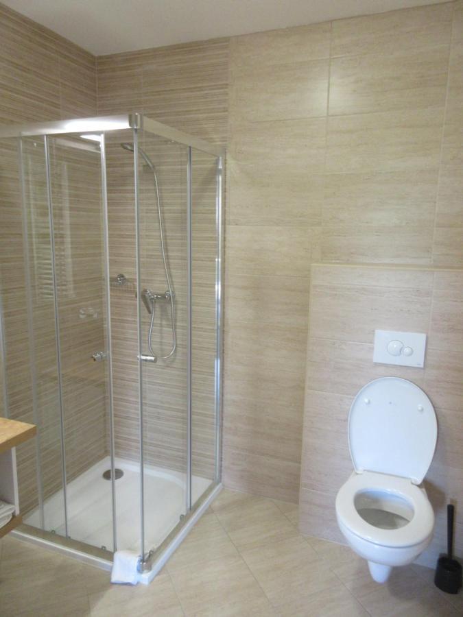 Mediterran Vendeghaz Hotell Velence Exteriör bild